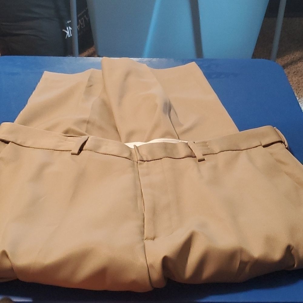 Men's dress slacks / pants - Picture 2 of 7